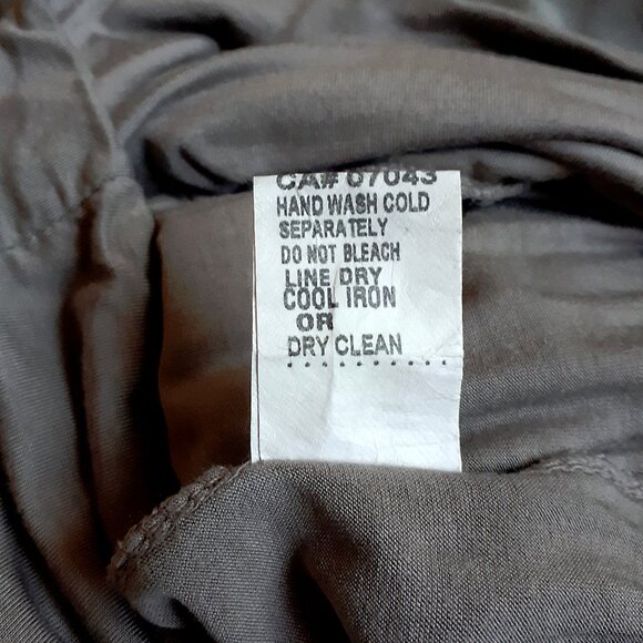 GIUSY 100% Silk Sleeveless Mushroom Top Blouse in Neutral Gray - Picture 13 of 13